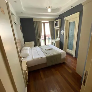 La Petite Maison 2*, İstanbul Türkiye